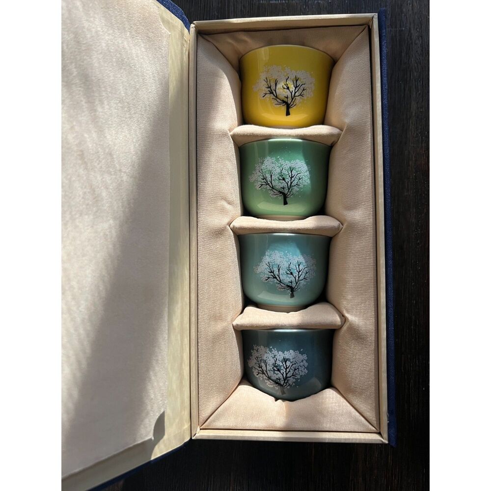 Japanese Porcelain Tea Cup Set